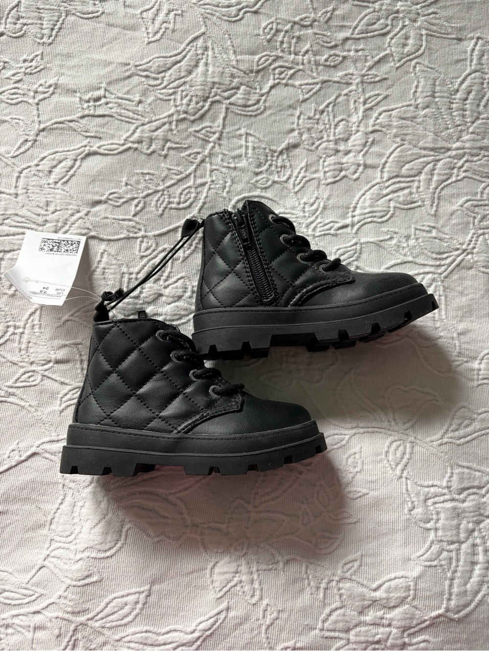 H&M new Kids Quilted Ankle Boots - Black toddler 7.5